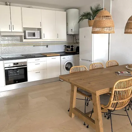 Puerto Alto 6-4 With Stunning Sea-view Апартаменти *